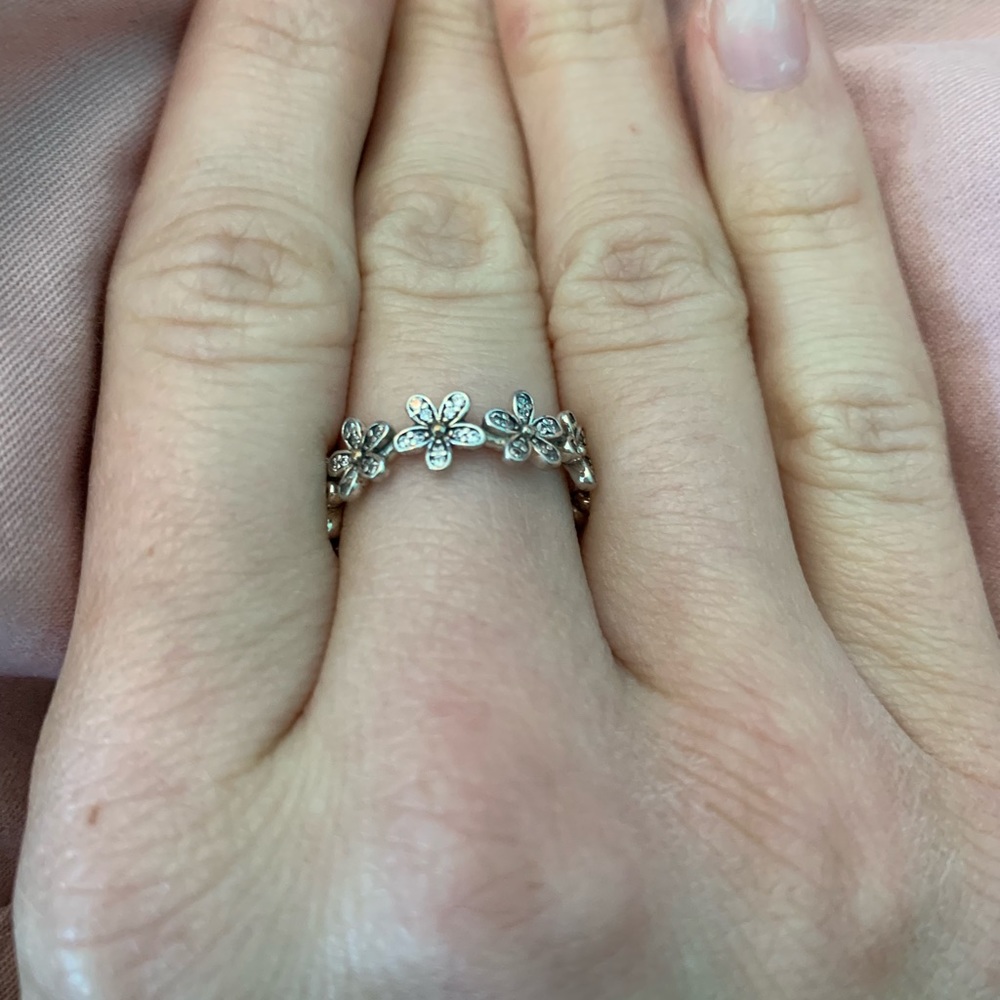 Flowered pandora ring